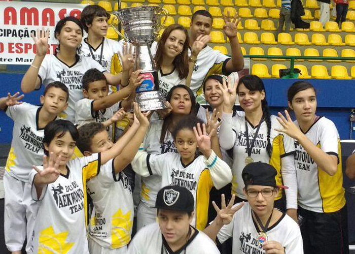 Foto 01 - Equipe TKD DU SOL em mogi