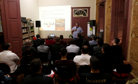 Palestra sobre cervejas artesanais no MAV